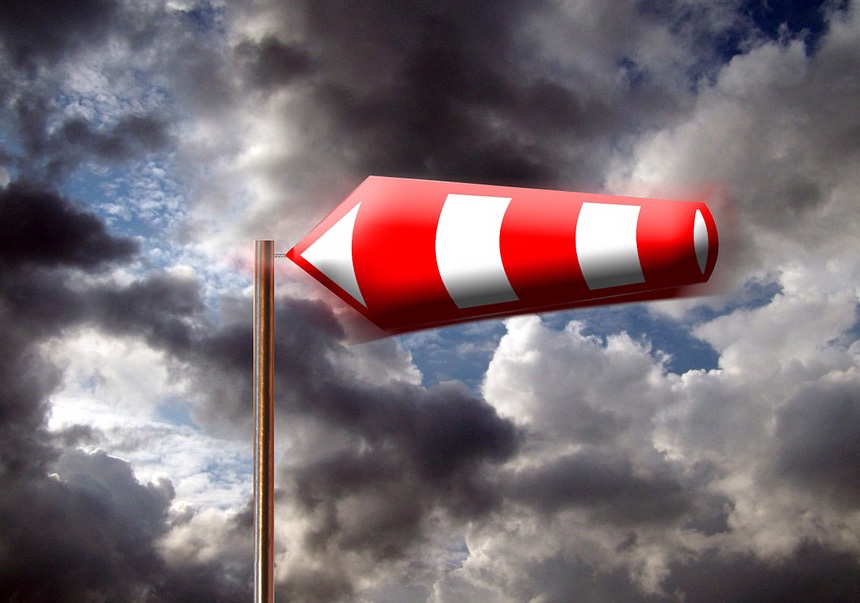 المدن التي قررت إغلاق المدارس يوم الإثنين بسبب إعصار “زابينه”