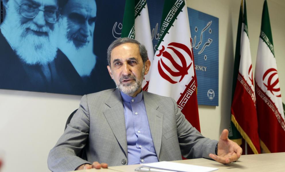 إصابة مستشار خامنئي بـ”كورونا”.. وتزايد وفيات العلاج بالخمور