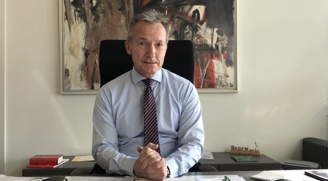 عاااجل|||حاكم مدينة كلزنكرش السيد فرانك برانوفسكي يوجه خطابا للساكنة بسبب وباء كورونا