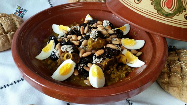 بعد دخول مغاربة الخارج.. طجين لحم بـ 560 درهم!.. ارتفاع أسعار المأكولات يهدد السياحة الداخلية