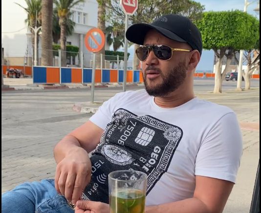 شاهدوا.. فنان ناظوري يطالب من الجالية عدم زيارة المغرب خلال العطلة الصيفية