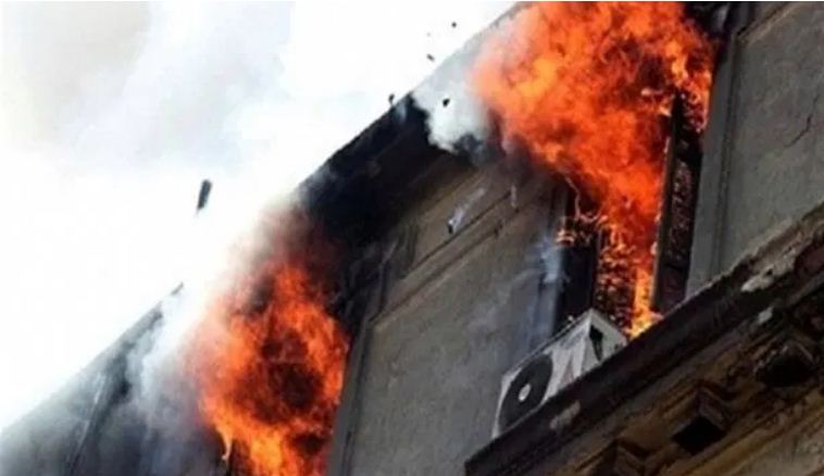 الناظور.. أب يرمي بنفسه في النار لإنقاذ طفليه من موت محقق – فيديو