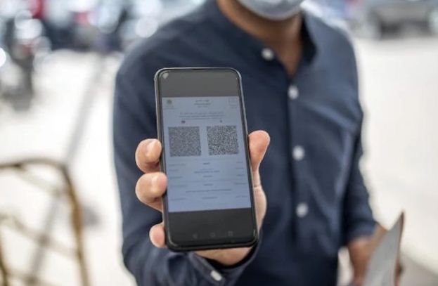 وسط استمرار تطبيقه.. مغاربة متشبثون برفضهم لقرار فرض “جواز التلقيح”