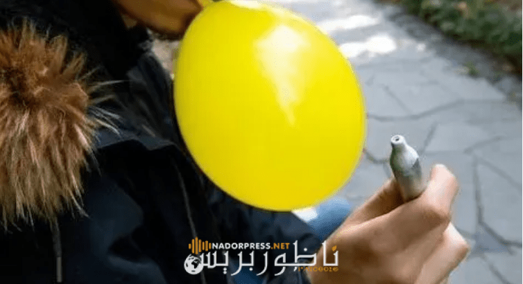 مُخــدِّر “النفاخة” يودي بحياة شابٍّ في الحسيمة