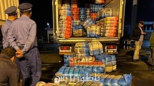 الناظور.. جمارك بني انصار تحبط عملية تهريب كمية مهمة من الملابس المستعملة