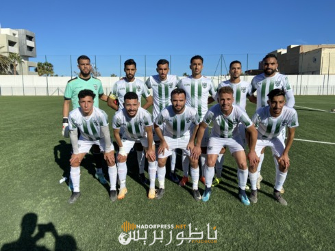 الهلال الرياضي الناظوري يحلق وحيدا في صدارة الدوري