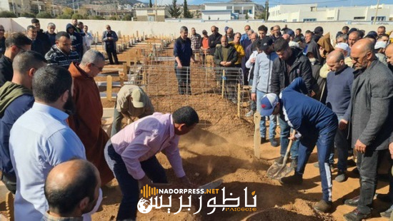 تشييع جنازة جدة ناصر الزفزافي بالحسيمة.