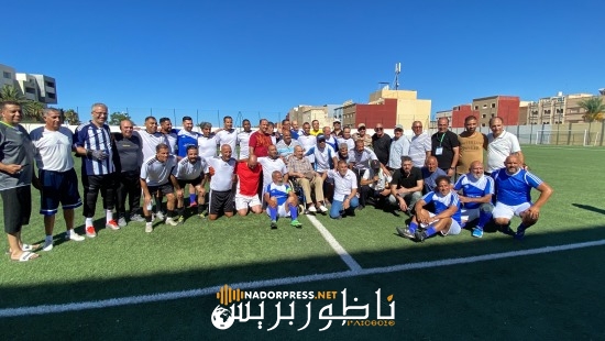 “مباراة ودية تجمع قدماء الناظور وقدماء الاتحاد الإسلامي: إحياء ذكريات كرة القدم وتعزيز الروابط الرياضية”