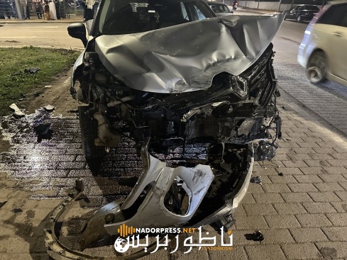 فيديو: حادثة سير قرب ماكدونالدز الناظور تخلف أضرارًا مادية دون إصابات بشرية