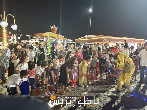 شركة نار إيفينت تحتفل بعيد العرش المجيد رفقة أطفال وزرائها بمدينة الملاهي بالناظور