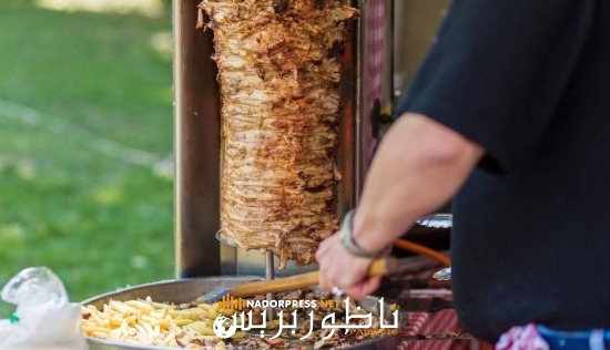 إغلاق محل شاورما بالناظور بعد تسجيل حالات تسمم