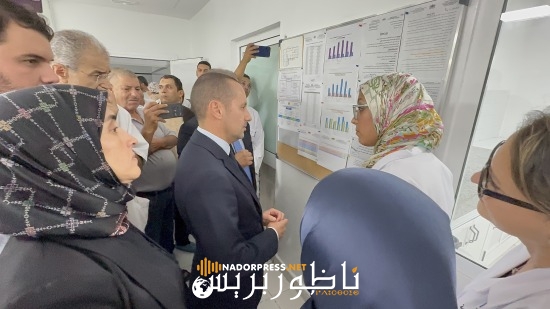 شاهدوا الفيديو : وزير الصحة يقوم بزيارة مفاجئة للمستشفى الحسني بالناظور