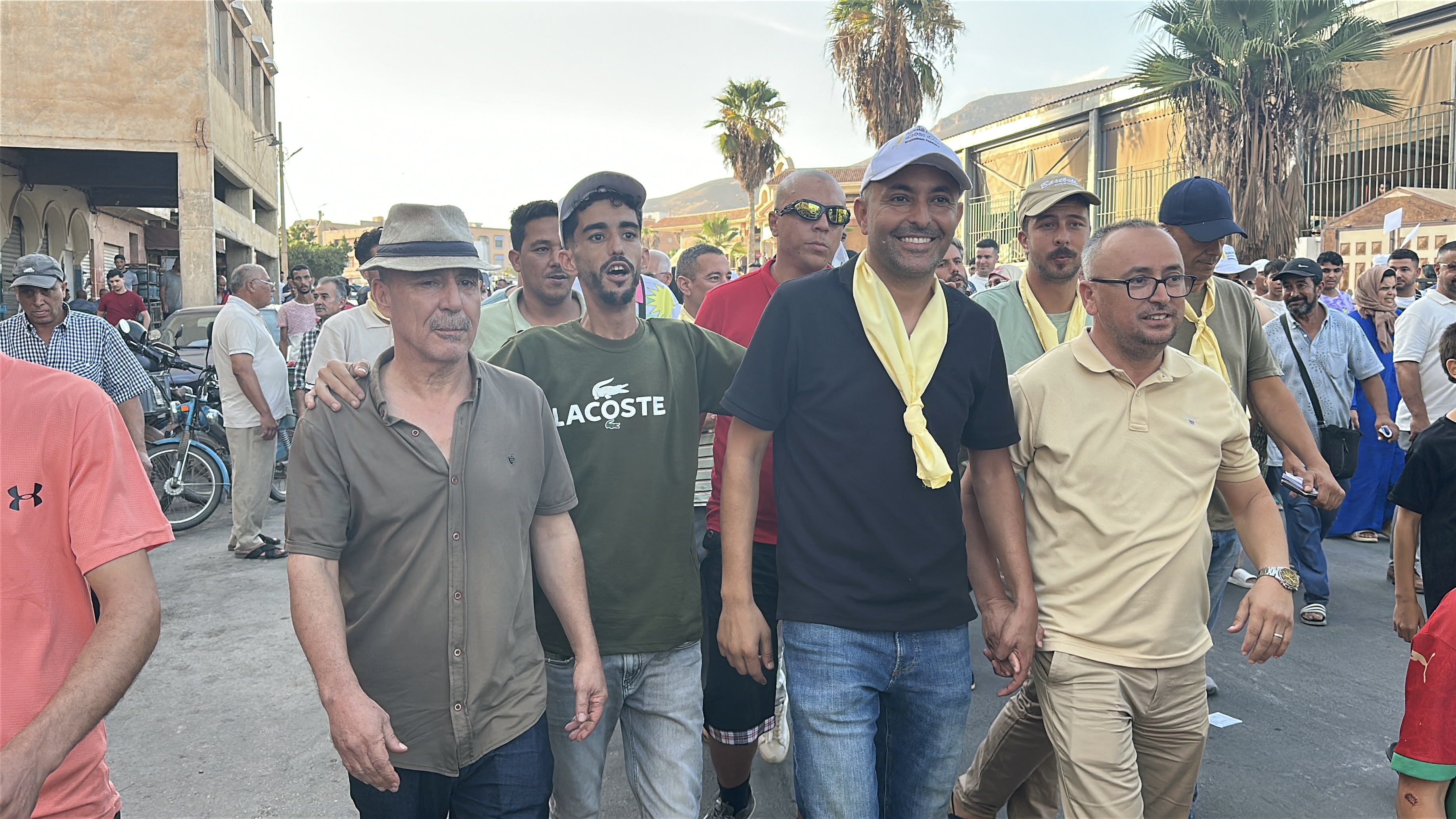 محمد بودو يجوب أزقة وشوارع زايو في إطار حملته الانتخابية