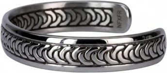 Næxon stainless steel welder’s bracelet with industrial chevron design