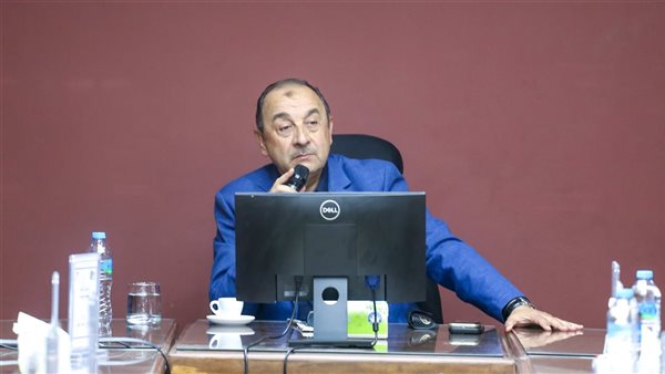 وزير قطاع الأعمال العام يتابع الموقف التنفيذي لمشروعات قطاع الصناعات المعدنية ومؤشرات الأداء
