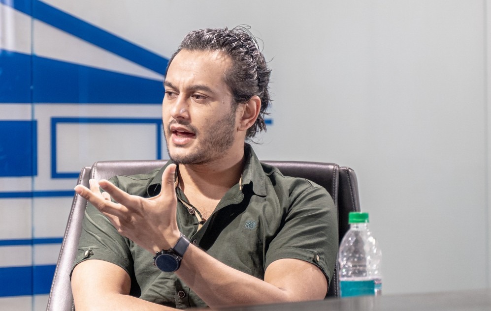 ‘हलले सो नदिए चोकमा फिल्म देखाउँछु’ : प्रदीप खड्का