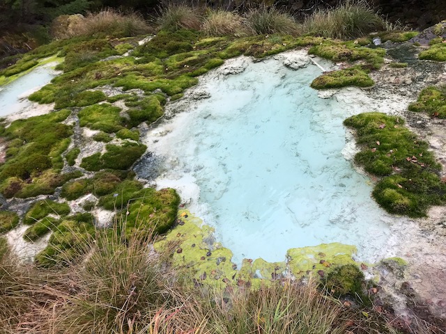 唐沢鉱泉の源泉