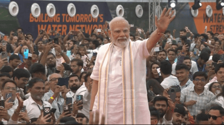 पीएम मोदी ने गुजरात के वडोदरा में ₹35,000 करोड़ से ज्यादा की विकास परियोजनाओं की घोषणा की