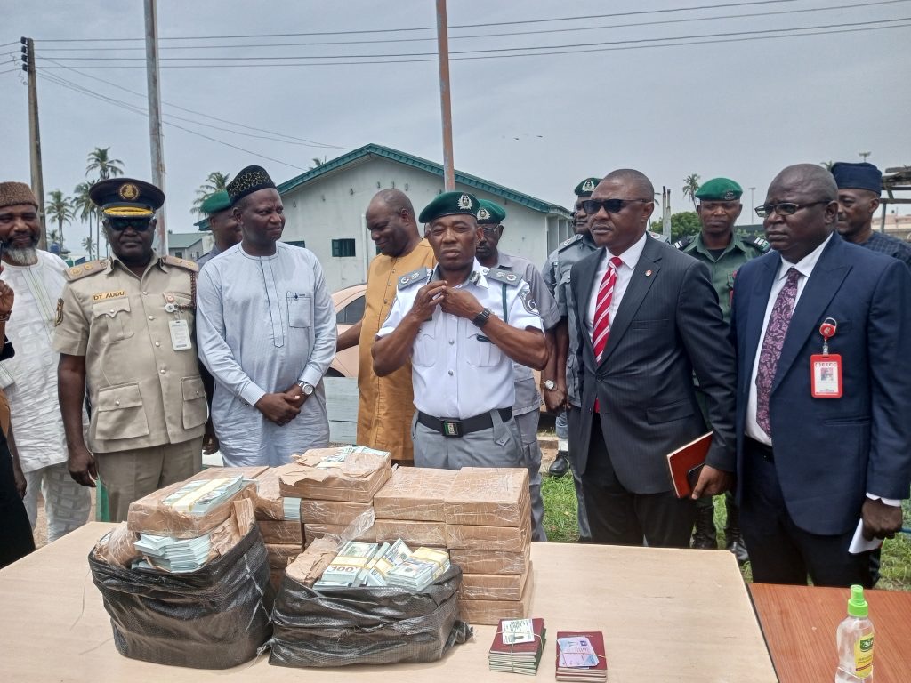 Customs Hand Over Fake $6m To EFCC In Seme - Vimarsana News