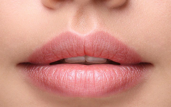 Natural Ways Of Getting Pink-lips Within 7 Days