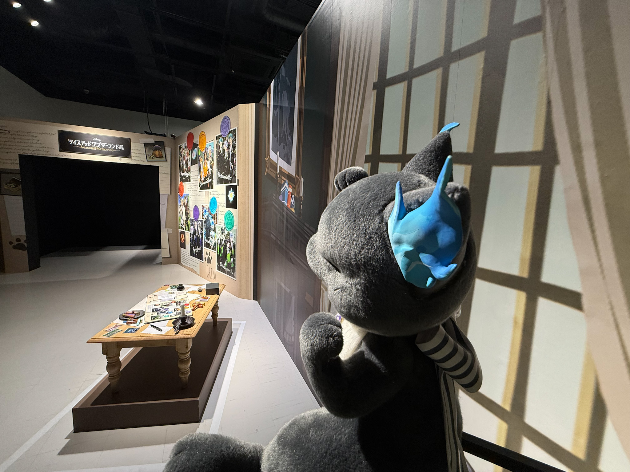 trip camera - 『ディズニー ツイステッドワンダーランド展|Seasonal trip camera - 『ディズニー ツイステッドワンダーランド展|Seasonal