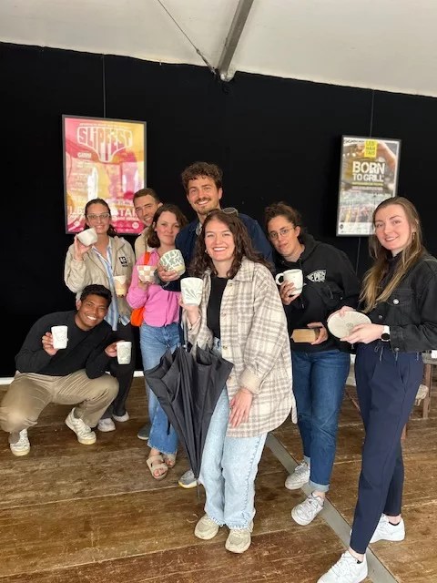 Peinture sur céramique Nantes – Atelier à la guinguette avec Gwen