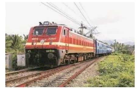 Demand for stoppage of three trains in Banapur, Regular Railway Passengers Federation wrote a letter
