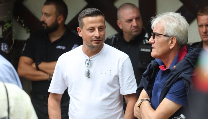 Мерак за власт: Ахмед Доган рязко остаря, идва синът Демир