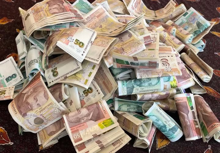 Евро ли? Крием планина от левове под дюшека