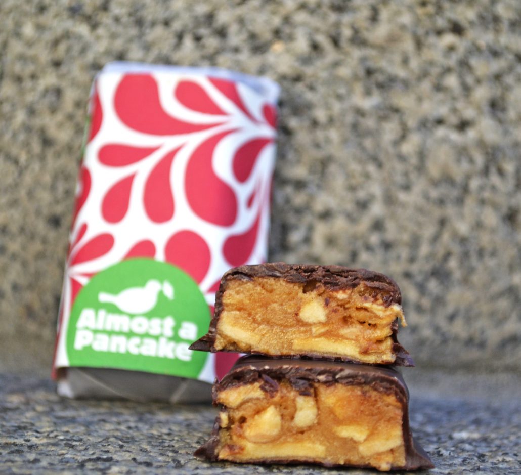 Candy Farm „Almost Pancake“ Schokoriegel im Querschnitt