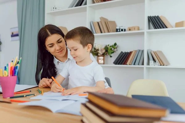 كيفية مواجهة صعوبة المناهج الدراسية