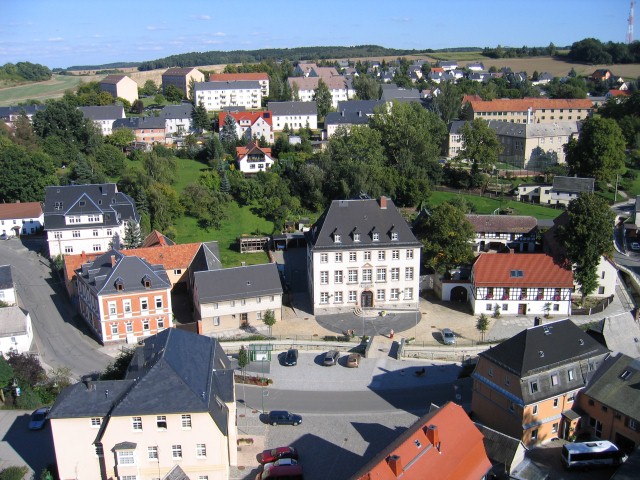 Татко си ги уби двете малолетни деца, а потоа и себеси во Нојмарк, Германија