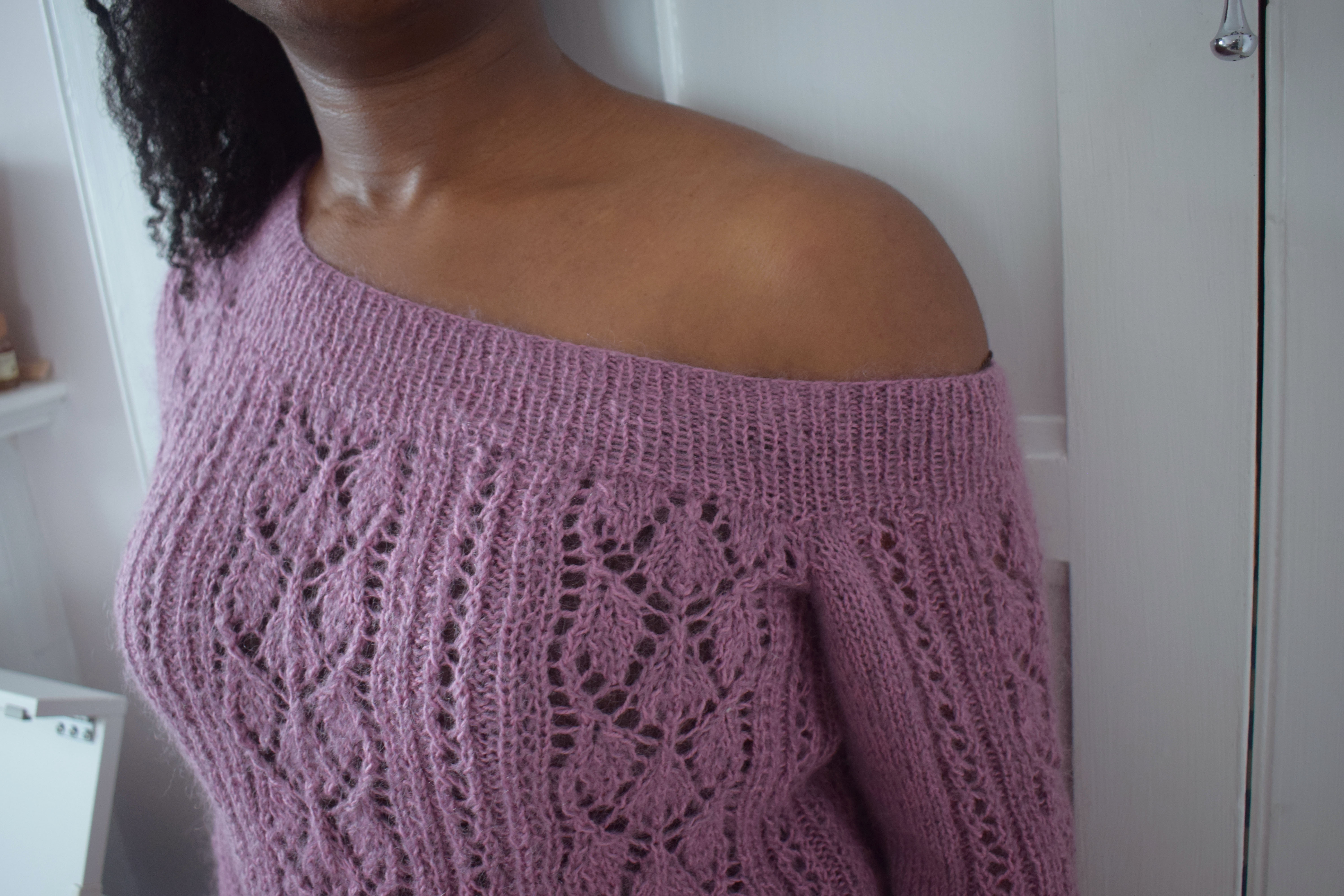 トップス frillturnupoff shoulder color schem knit Knit This Color Block Shrug Today – Chamfered - Expression Fiber