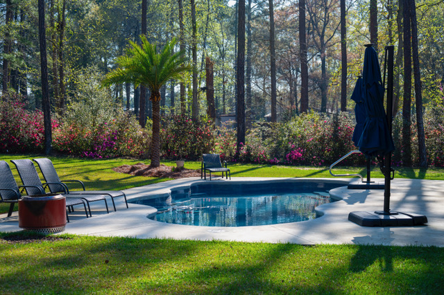 bset time to install a fiberglass pool