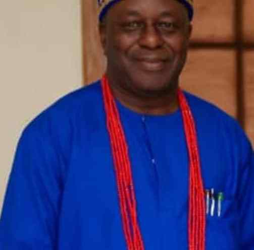 Ossah Monarch Donates Security Gadgets, Declares War on Crime and Drug Abuse