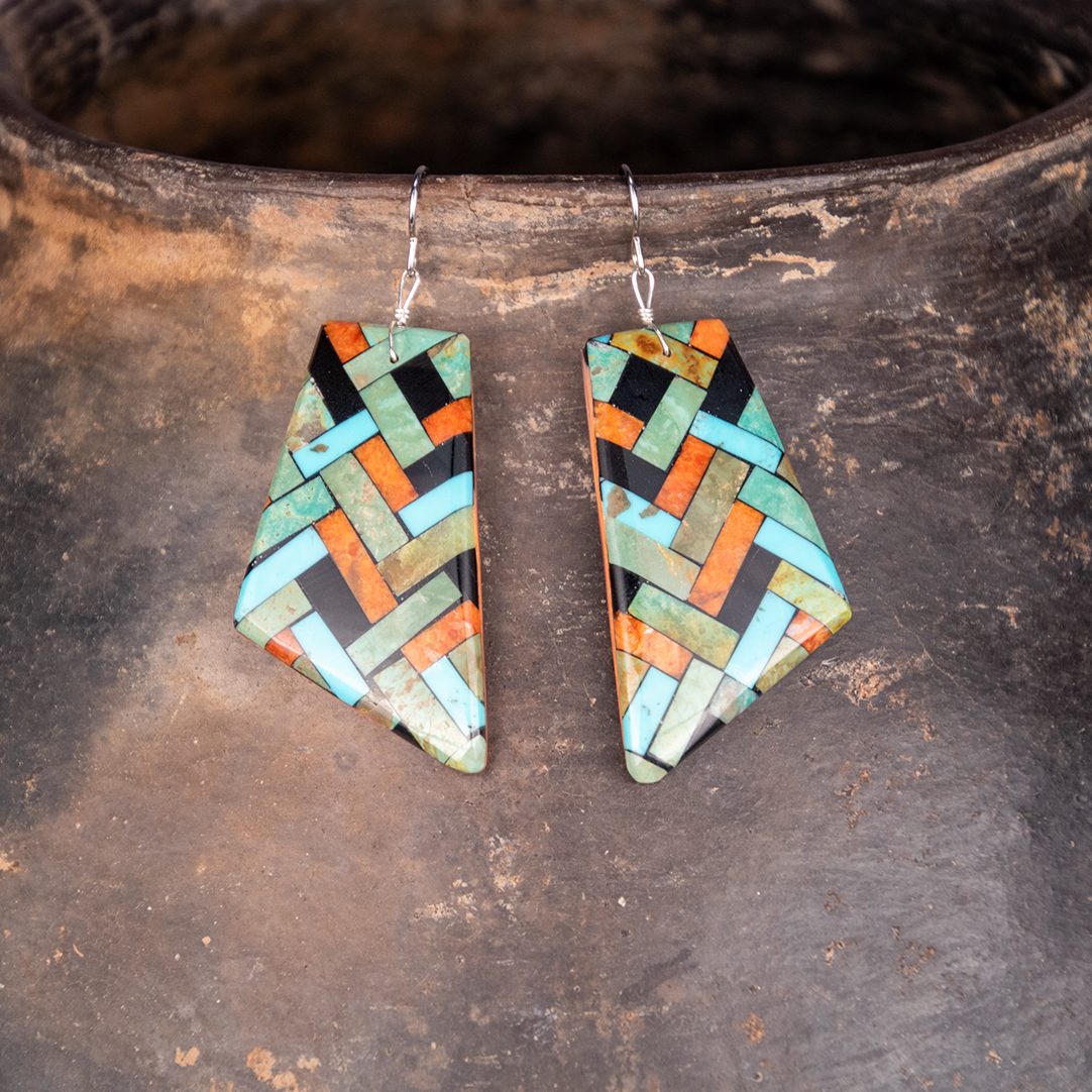 Santo Domingo (Kewa) Spiny Oyster, Turquoise, and Jet Earrings by