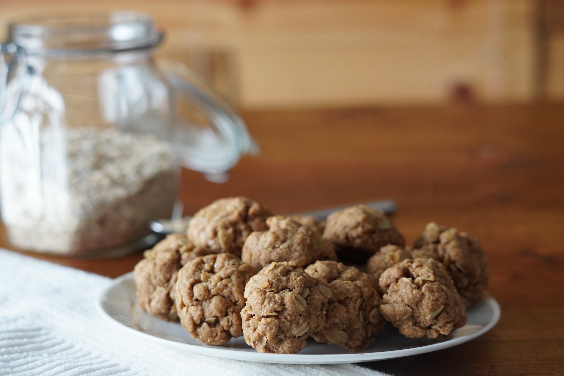 DELICIOUS GUILT FREE CINNAMON OAT COOKIES navigating life with nat