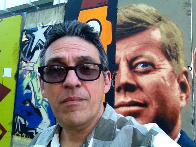 Un trozo del muro en Wilshire Blvd.