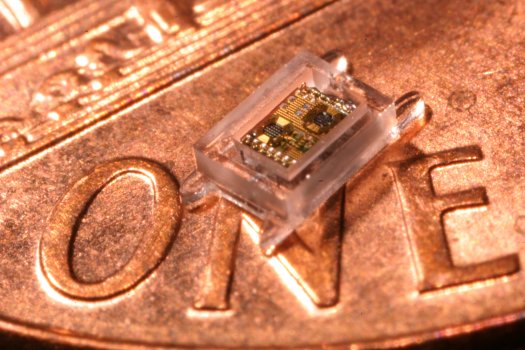 Milimeter-scale Computer Milimeter-scale Computer
