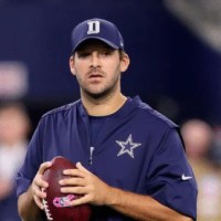 Tony Romo Height: How Tall, Physique Photos, Biography