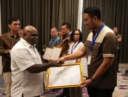Komitmen Penuhi Standar HAM, PT Timah Terima Penghargaan PRISMA dari Menteri HAM