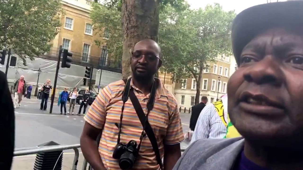 Peter Mandelson stop getting into bed with Mugabe (Video)