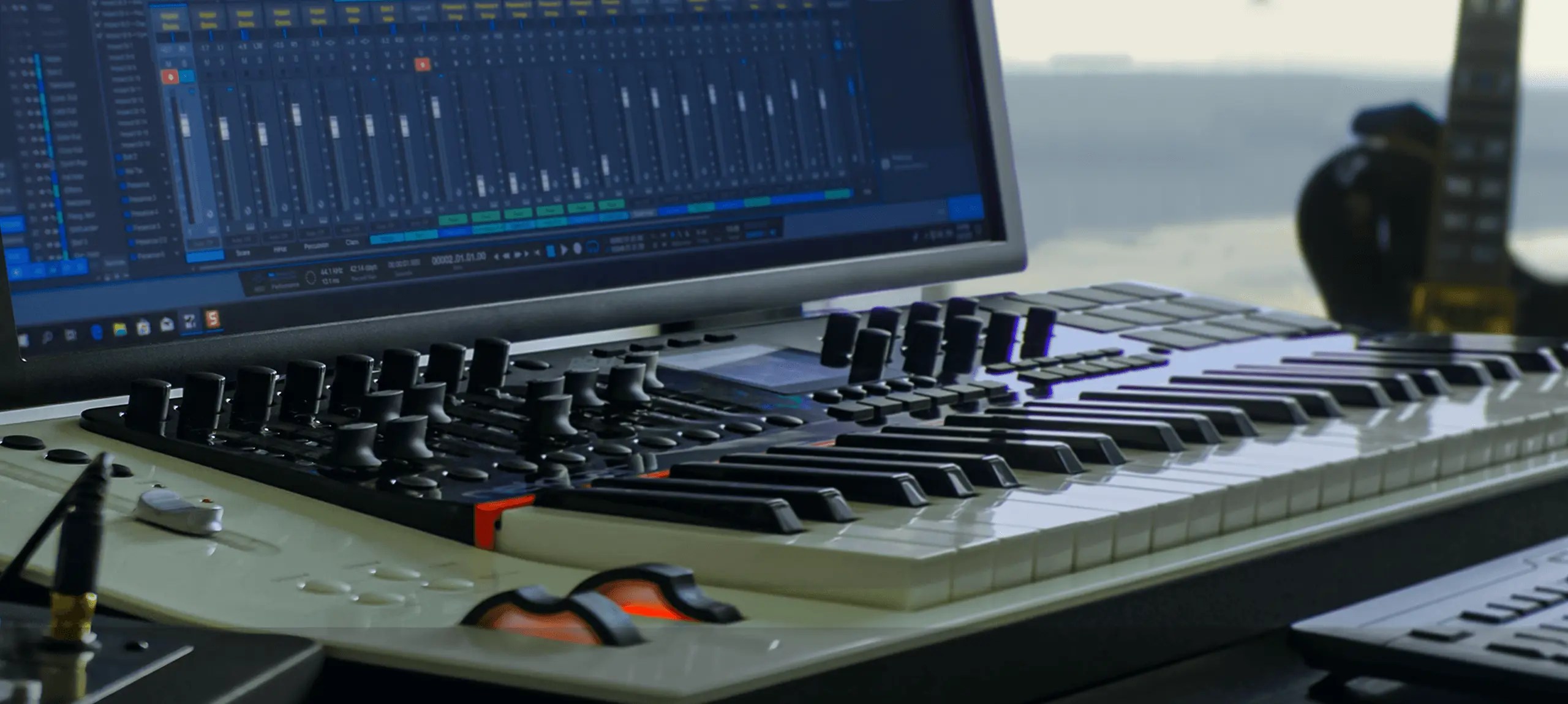 HANDS ON CONTROL FOR STUDIO ONE