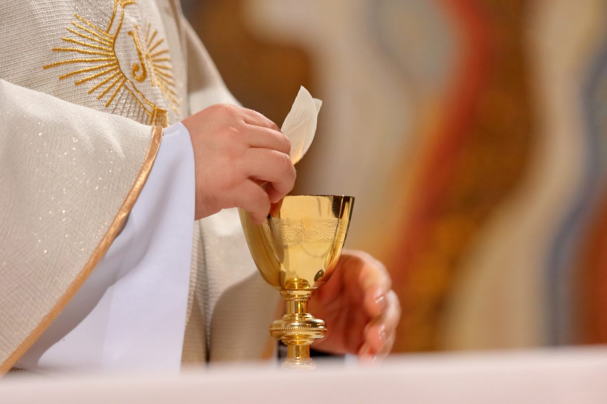 HOLY MASS – LATIN RITE (ROMAN RITE)