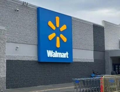 Radican cargos a hombre por robos en tienda Walmart