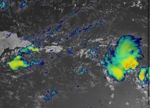 Onda Tropical aumenta la actividad de lluvia