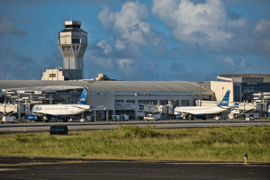 Puerto Rico envía primer vuelo con ayuda humanitaria a Venezuela