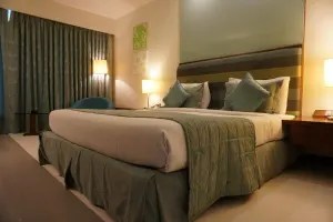 Crisis del agua alcanza al turismo: hoteles evalúan cancelar reservaciones