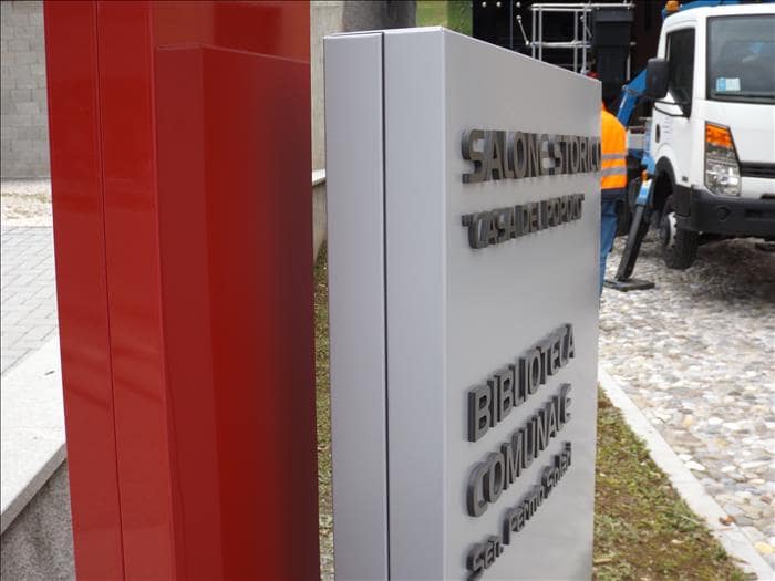insegna per wayfinding
