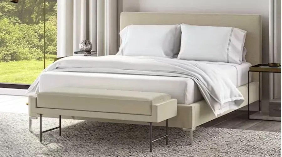 Enhance your bedroom with stylish bedroom benches